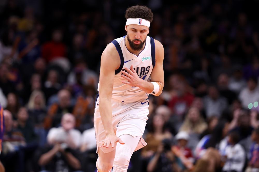 眼的两颗巨 眼的两颗巨