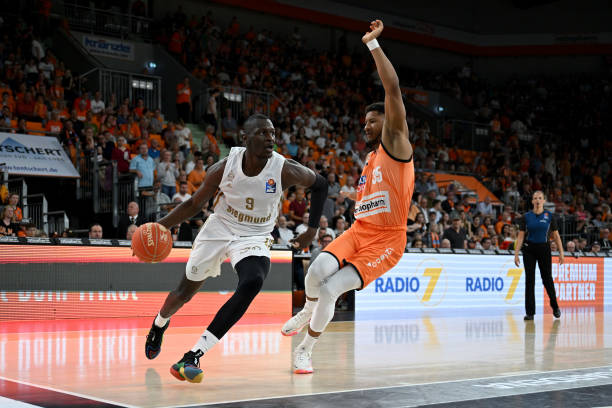 与巴萨现有 与巴萨现有